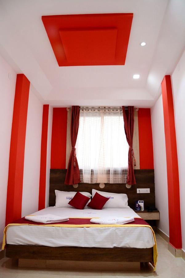 Hotel Landmark Ooty Esterno foto